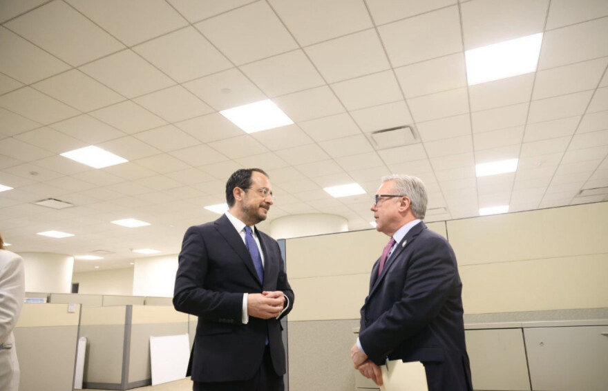 Στα κεντρικά γραφεία της Chevron ο Χριστοδουλίδης: Εθνική προτεραιότητα η αξιοποίηση του κοιτάσματος «Αφροδίτη»