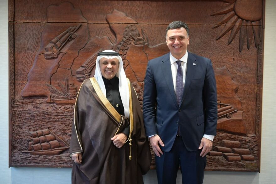 Ναυτιλία: Διμερείς επαφές Κικίλια στο Λονδίνο για ενίσχυση συνεργασιών στo πλαίσιο του ΙΜΟ