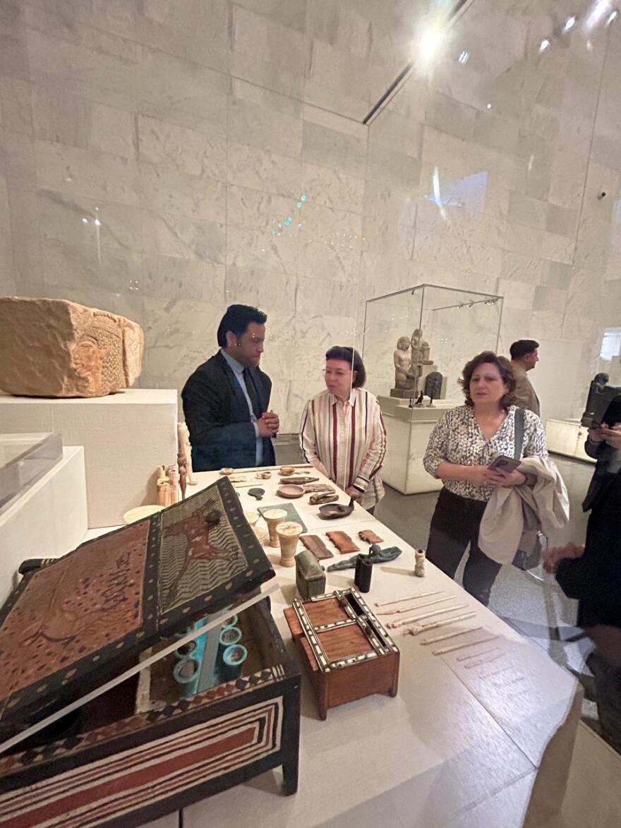 Λίνα Μενδώνη: Απένειμε τα βραβεία στο Φεστιβάλ «Καβάφεια» στο Κάιρο 