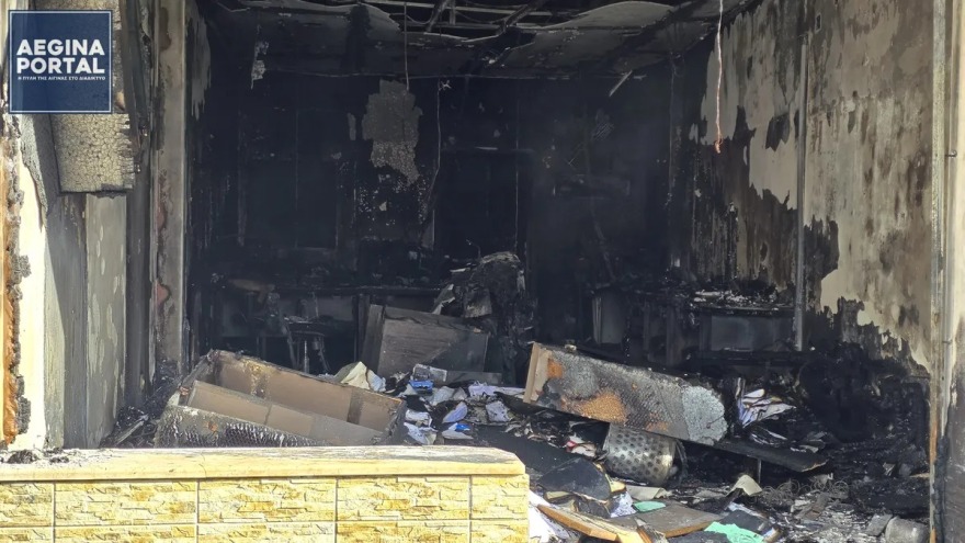 Καταστράφκε ολοσχερώς μετά από φωτιά η σχολή οδηγών του δημάρχου Αίγινας - «Οι Αρχές εξετάζουν όλα τα στοιχεία», λέει ο ίδιος