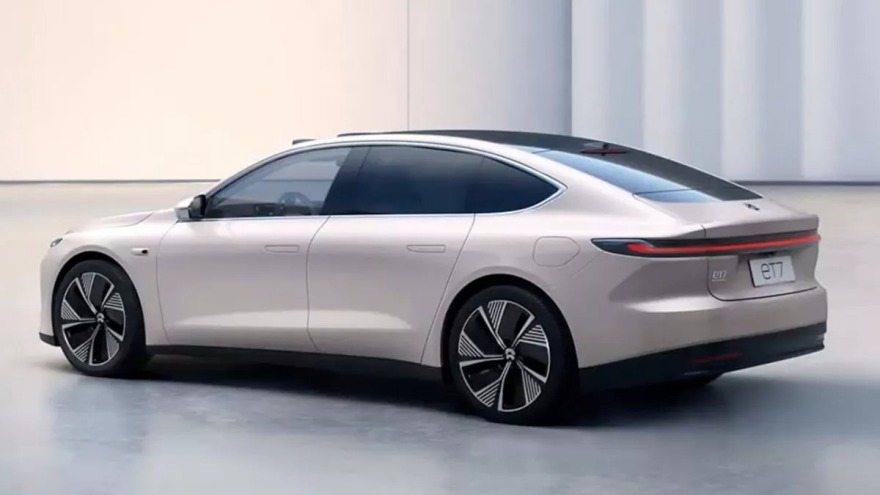 H Nio μπαίνει και στην αγορά υβριδικών μοντέλων