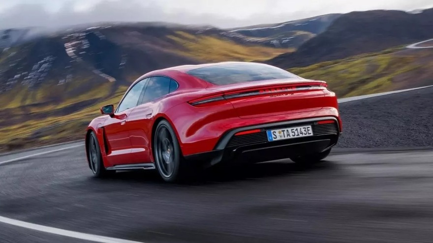 Ακόμα πιο ελκυστική η Porsche Taycan