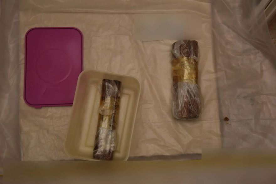 Γιάφκα στο Παγκράτι: «Άγνωστος» στις Αρχές ο 49χρονος φιλόλογος που συνελήφθη για την αποθήκη «οπλοστάσιο