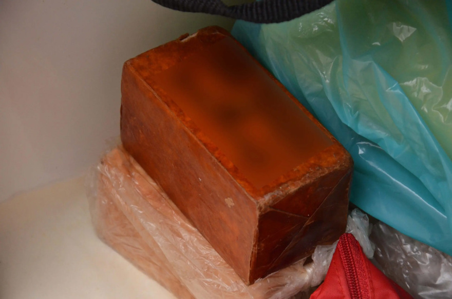  Όπλα, χειροβομβίδες και εκρηκτικά στη γιάφκα στο Παγκράτι - Δείτε φωτογραφίες 