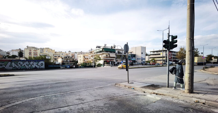 Λεωφόρος Αθηνών: Πραγματογνώμονας τροχαίων ο δικυκλιστής που σκοτώθηκε στη σύγκρουση με το ασθενοφόρο