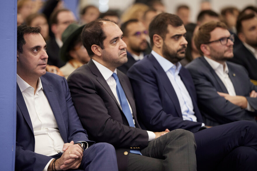  Μητσοτάκης στο συνέδριο της Νεολαίας του ΕΛΚ: Φέραμε πίσω στη χώρα 300.000 Έλληνες από το εξωτερικό