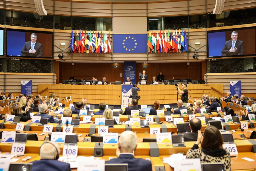 Τζιτζικώστας στην Επιτροπή των Περιφερειών: «Θα είμαι για πάντα αφοσιωμένος στο κοινό μας όραμα για μια καλύτερη Ευρώπη, πιο κοντά στους πολίτες της»