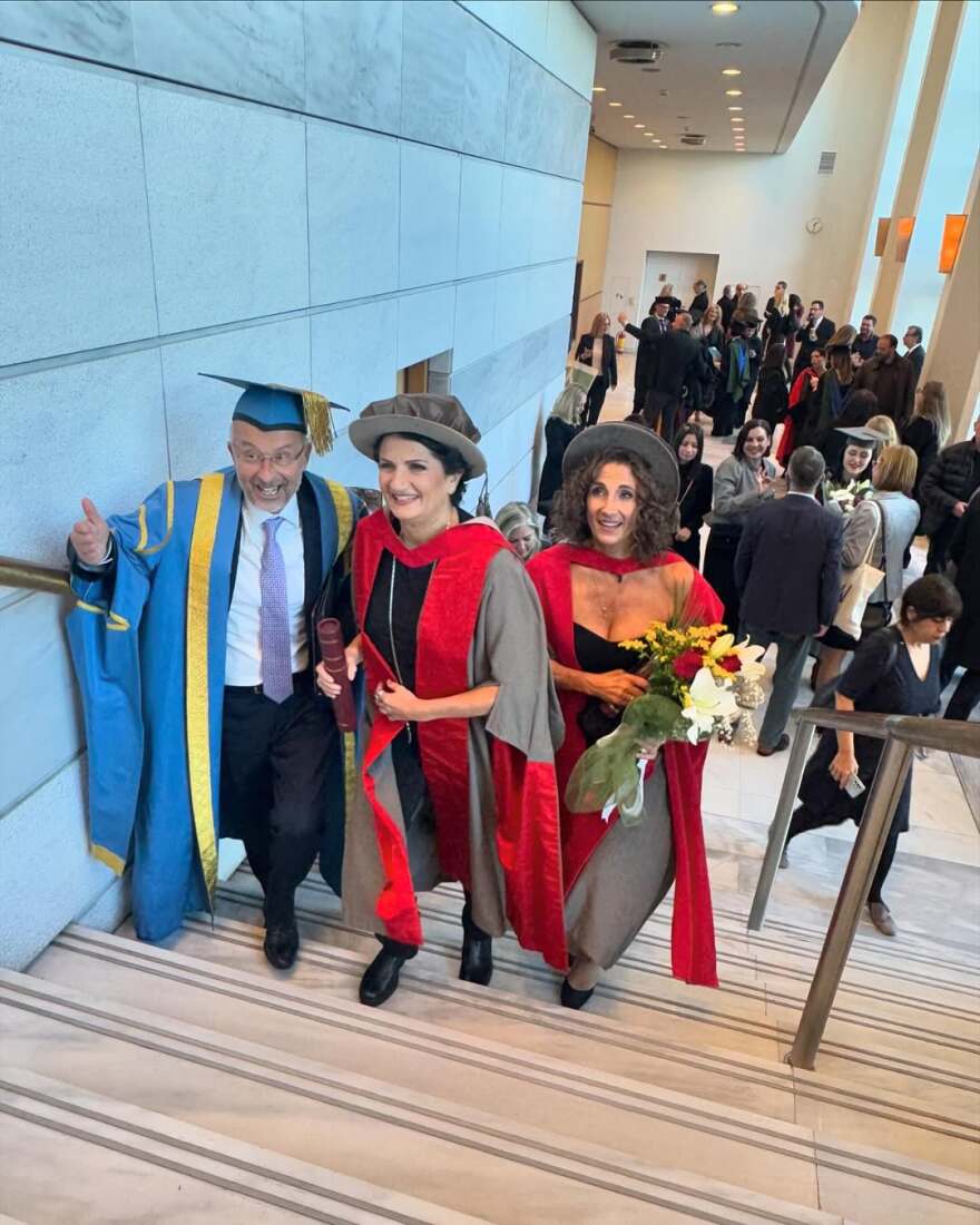 Άλκηστις Πρωτοψάλτη: Της απονεμήθηκε ο τίτλος του Επίτιμου Διδάκτορα από το Πανεπιστήμιο του York