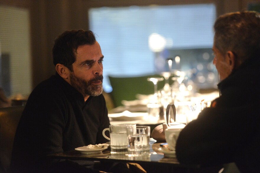 Ο Μαρκουλάκης μιλάει για το «Έργο του Δονητή»: Είναι η 5η ηλεκτρική οικιακή συσκευή που εφευρέθηκε