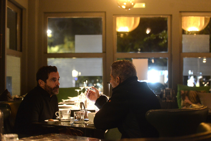 Ο Μαρκουλάκης μιλάει για το «Έργο του Δονητή»: Είναι η 5η ηλεκτρική οικιακή συσκευή που εφευρέθηκε