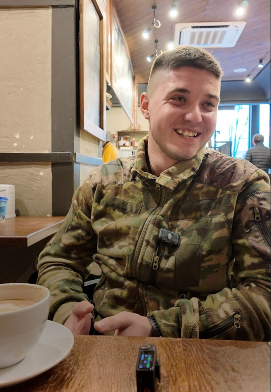 Πόλεμος στην Ουκρανία: Η ιστορία του νεαρού Αντρέι - Ήθελε να καταταγεί, χτυπήθηκε στη Ζαπορίζια και έχασε το πόδι του