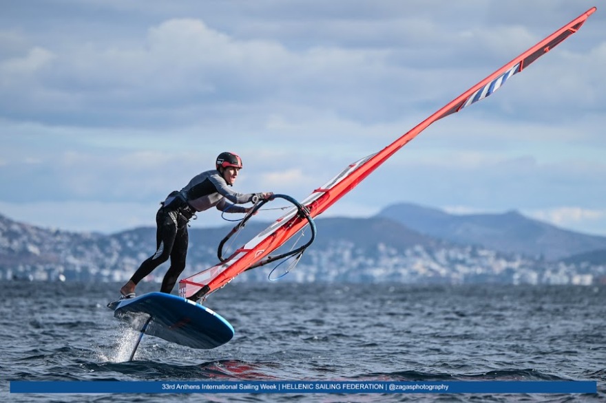 Πρωταγωνιστούν οι Έλληνες ιστιοπλόοι στην 33η Athens International Sailing Week 2024