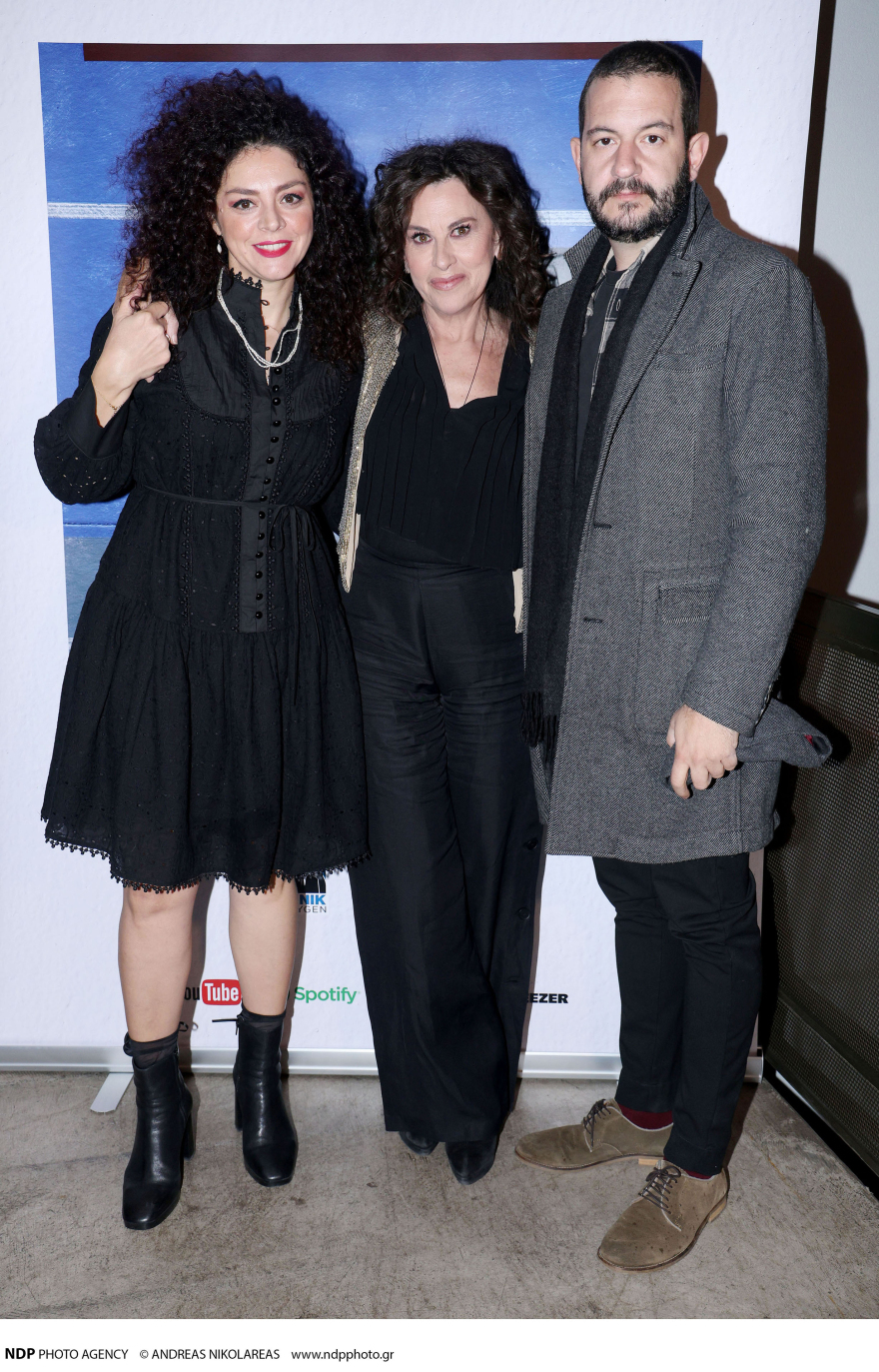 Ελευθερία Αρβανιτάκη: Επιστρέφει στις λαϊκές ρίζες της ερμηνεύοντας τραγούδια της Μαρίκας Νίνου - Βίντεο & φωτογραφίες