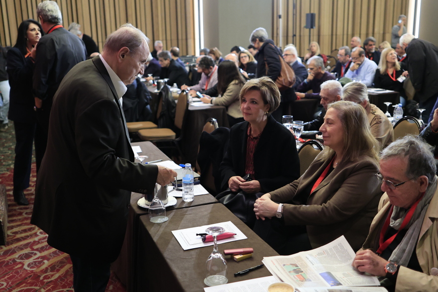 Φάμελλος: Δεν χρειάζεται μια αντιπολίτευση που θα χορεύει ταγκό - Ποιοι επέστρεψαν για την μετά Κασσελάκη εποχή