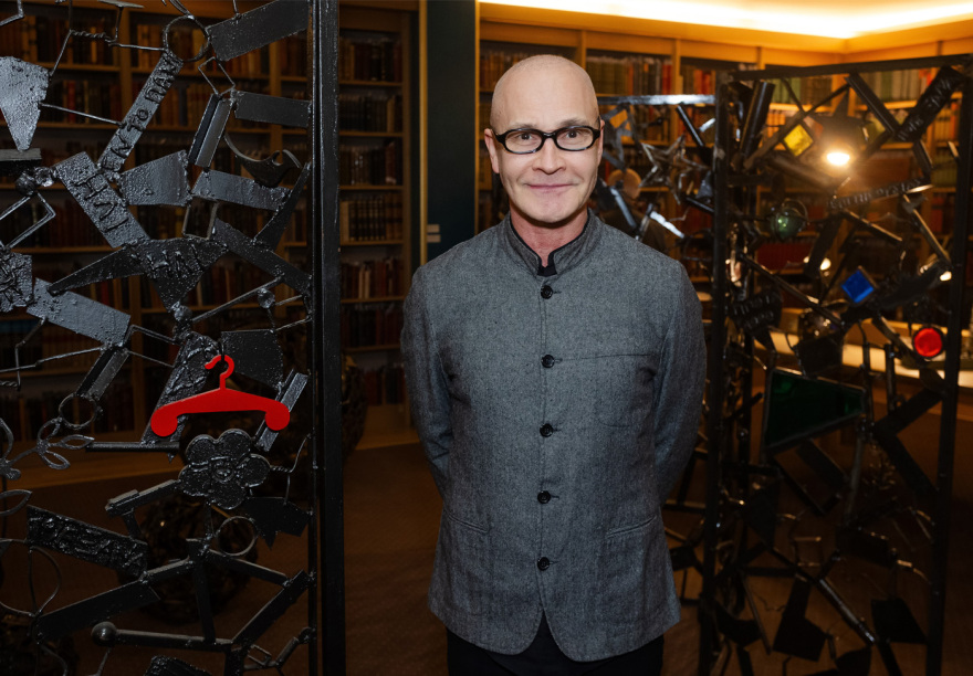 Εγκαινιάστηκε η έκθεση Γλυπτικής του Νίκου - Γιώργου Παπουτσίδη στο Μορφωτικό Ίδρυμα της ΕΣΗΕΑ