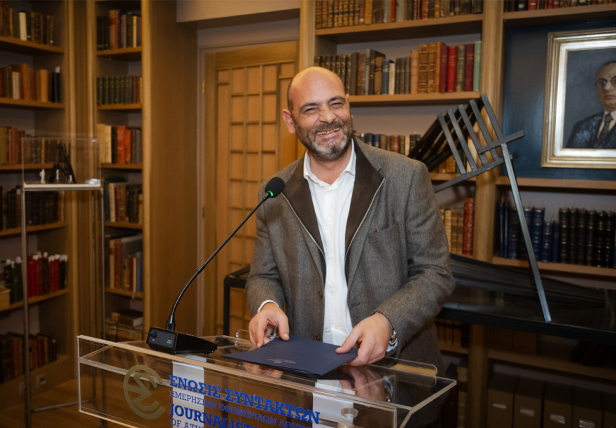 Εγκαινιάστηκε η έκθεση Γλυπτικής του Νίκου - Γιώργου Παπουτσίδη στο Μορφωτικό Ίδρυμα της ΕΣΗΕΑ