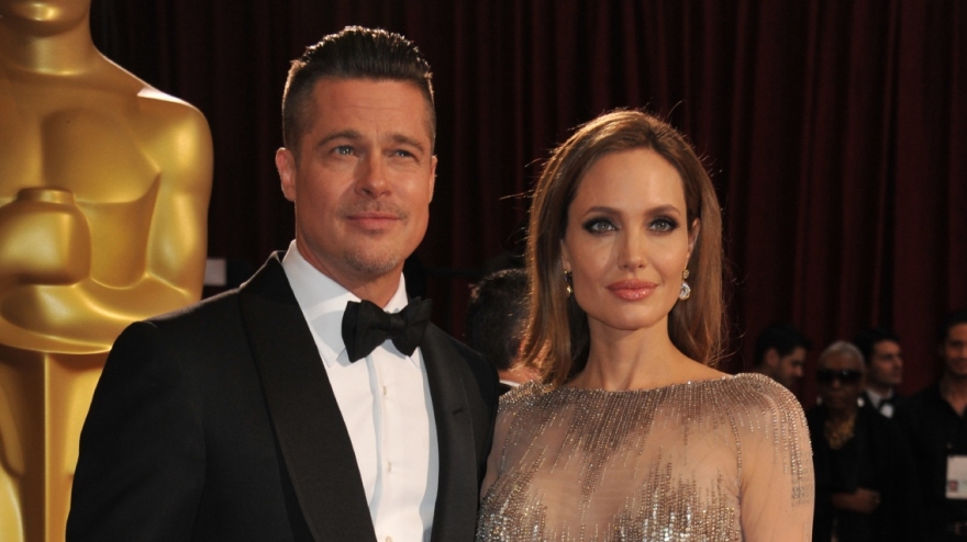 Νίκη του Πιτ στη δικαστική διαμάχη για το Chateau Miraval: Η Τζολί υποχρεούται να του παραδώσει emails και μηνύματα Νίκη του Πιτ στη δικαστική διαμάχη για το Chateau Miraval: Η Τζολί υποχρεούται να του παραδώσει emails και μηνύματα