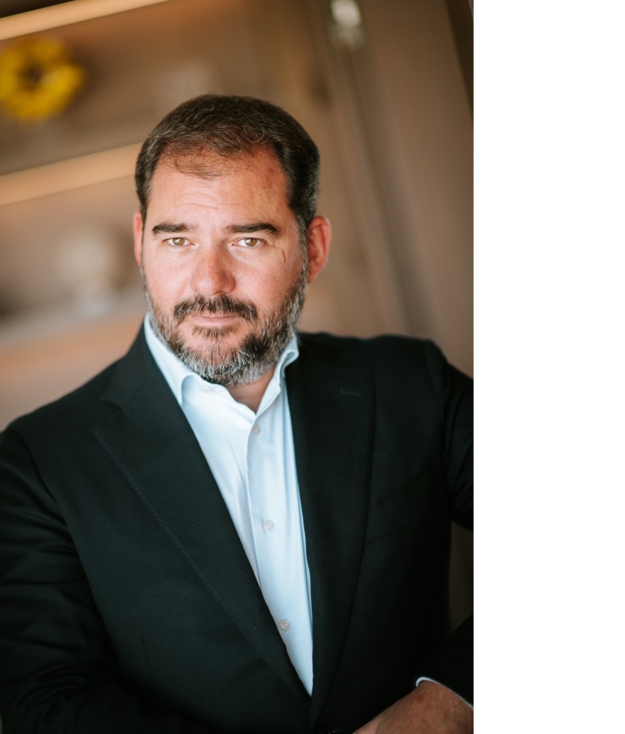 Ολοκληρώθηκε η εξαγορά του εμβληματικού Knossos Royal από τον Όμιλο Καράτζη