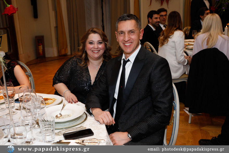 Εορταστικό gala με τον κορυφαίο μαέστρο Γιάννη Χατζηλοΐζου και την Φιλαρμονική Αθηνών