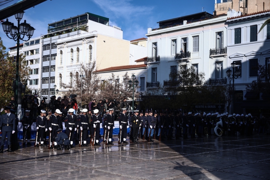 Κώστας Σημίτης: Τα μηνύματα, οι απουσίες και οι αποχαιρετισμοί στο τελευταίο αντίο