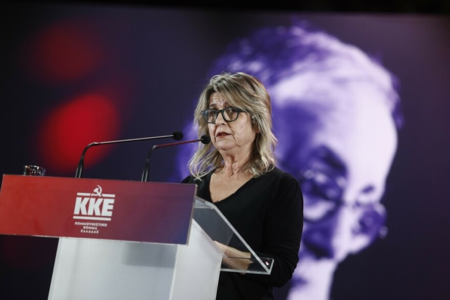 Θάνος Μικρούτσικος: Χιλιάδες κόσμου, αθάνατα τραγούδια και συγκίνηση στη συναυλία - αφιέρωμα στο ΣΕΦ