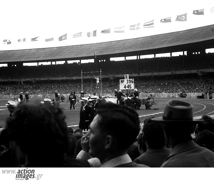 Ρουμπάνης: Η μυθιστορηματική ζωή του Ολυμπιονίκη που έφυγε στα 95  - Το μετάλλιο στη Μελβούρνη, ο Καραμανλής και το Χόλιγουντ 