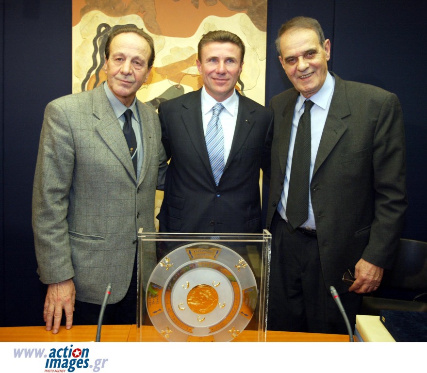 Ρουμπάνης: Η μυθιστορηματική ζωή του Ολυμπιονίκη που έφυγε στα 95  - Το μετάλλιο στη Μελβούρνη, ο Καραμανλής και το Χόλιγουντ 