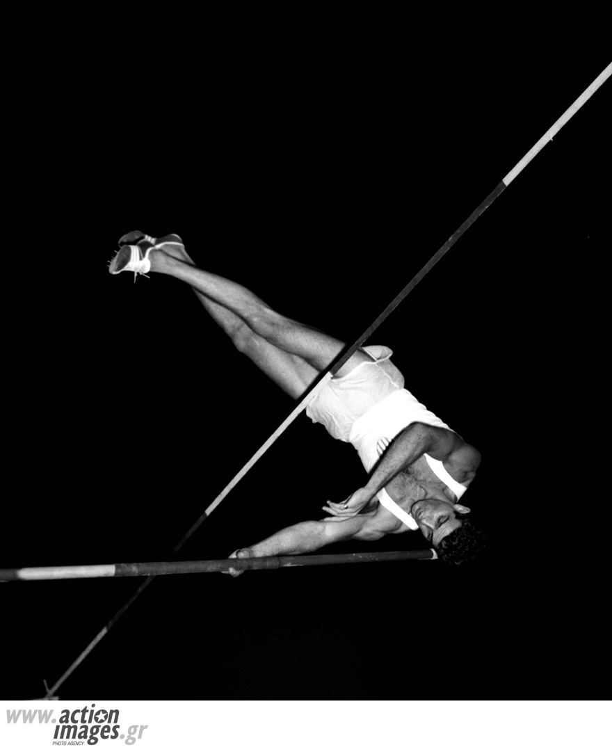 Ρουμπάνης: Η μυθιστορηματική ζωή του Ολυμπιονίκη που έφυγε στα 95  - Το μετάλλιο στη Μελβούρνη, ο Καραμανλής και το Χόλιγουντ 