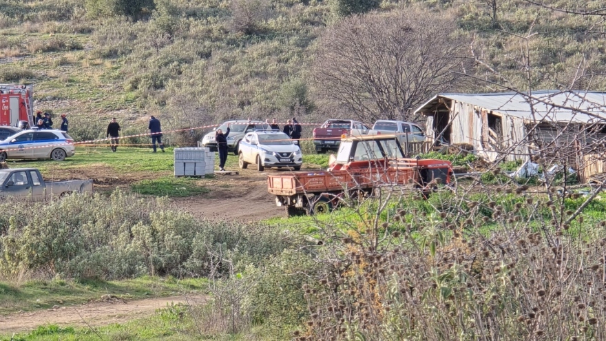 Βρέθηκε σορός άνδρα σε λόφο στον Τύρναβο - Τα ρούχα ταιριάζουν με του Βασίλη Καλογήρου που αγνοούνταν, στο σημείο η μητέρα του