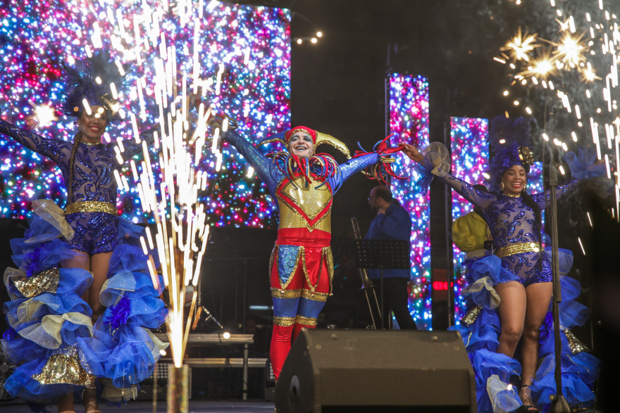 Πατρινό Καρναβάλι: Αναμένονται 100.000 επισκέπτες – Ανά 10 λεπτά δρομολόγια των ΚΤΕΛ από την Αθήνα