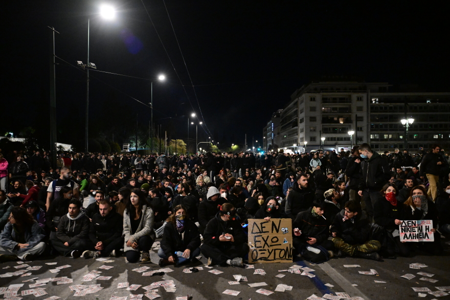 Μαζικές και οι χθεσινές συγκεντρώσεις για τα Τέμπη σε Αθήνα και Θεσσαλονίκη - Τα επεισόδια και οι συλλήψεις, δείτε εικόνες