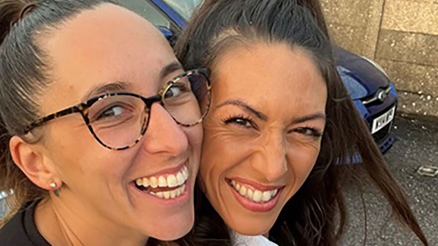 Ισόβια κάθειρξη σε φοιτητή που σκότωσε 34χρονη και μαχαίρωσε φίλη της στη Βρετανία