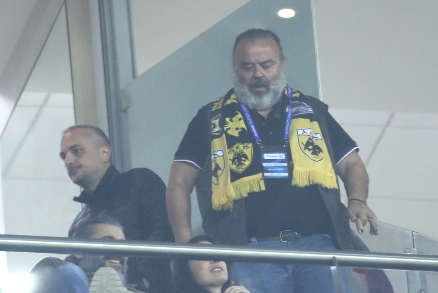 Ολυμπιακός - ΑΕΚ: Στο Καραϊσκάκη ο Μάριος Ηλιόπουλος - Φωτογραφίες