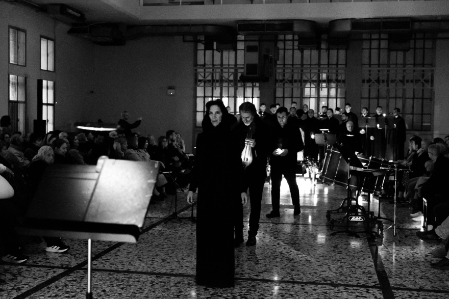 «Πόρνη προσήλθε Σοι» στο Παλαιό Χρηματιστήριο: Οι ύμνοι της Μεγάλης Τρίτης από τη MusicAeterna Byzantina