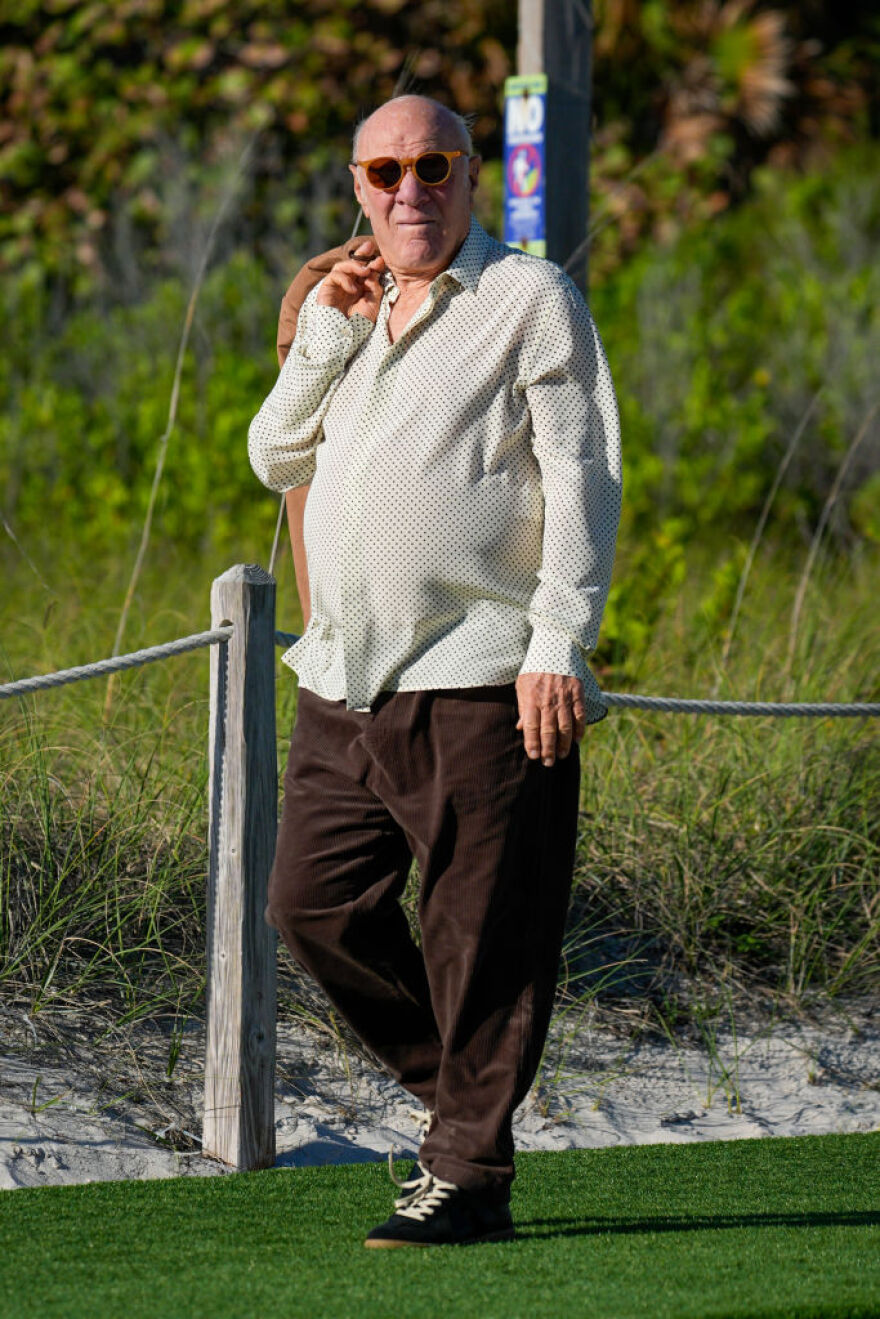 O σύζυγος της Νταϊάν φον Φίρστενμπεργκ ανακοίνωσε ότι είναι γκέι μετά από 24 χρόνια έγγαμου βίου