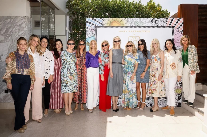 H συλλεκτική τσάντα της Μαίρης Κατράντζου για την ΕΛΠΙΔΑ