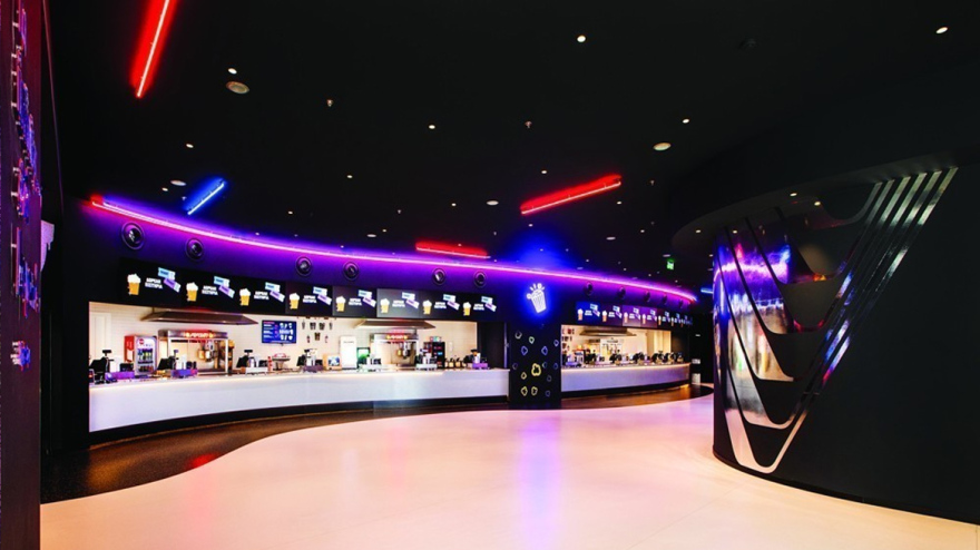 STIRIXIS Group: Σχεδιάζει το σινεμά του αύριο για τα Village Cinemas ξεκινώντας από το The Mall Athens