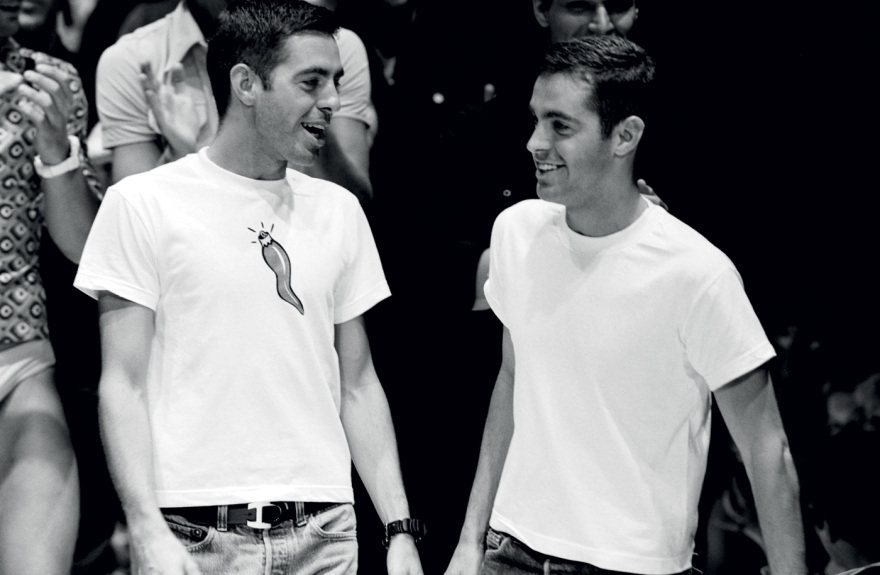 30 χρόνια Dsquared2: «Μέσα από τη μόδα βρήκαμε την αγάπη»