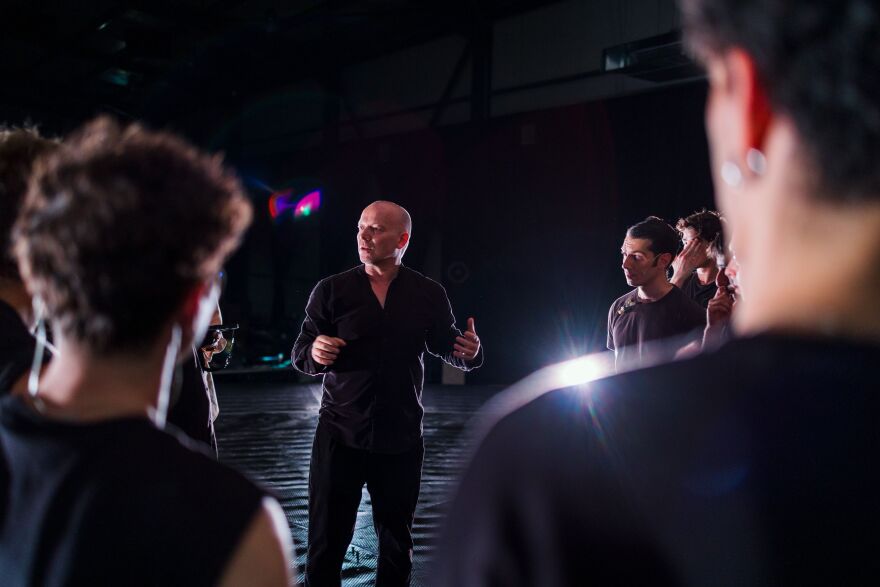 Αρχαίο Θέατρο Επιδαύρου: Μια διαφορετική «Αντιγόνη» με τη σκηνοθετική υπογραφή του διάσημου Γερμανού Ούλριχ Ράσε