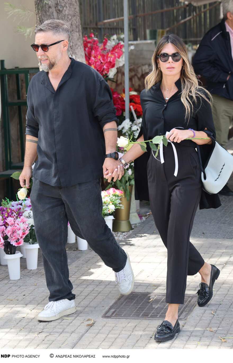 Αχιλλέας Θεοφίλου - Κηδεία: Το «ευχαριστώ» της Χαρούλας Αλεξίου - Συγγενείς και φίλοι αποχαιρετούν τον μουσικό παραγωγό