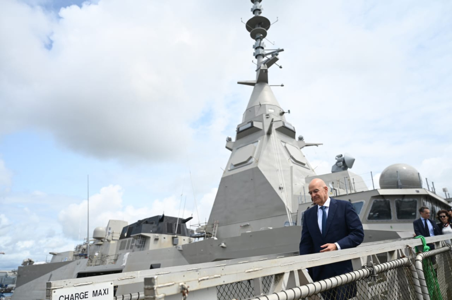 Καθέλκυση της φρεγάτας «Φορμίων»: Είναι μια μεγάλη στιγμή για τη χώρα, είπε ο Δένδιας