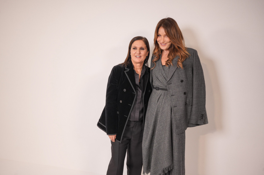 Η μεγάλη κυρία της μόδας Maria Grazia Chiuri «κρεμάει» τα ψαλίδια της