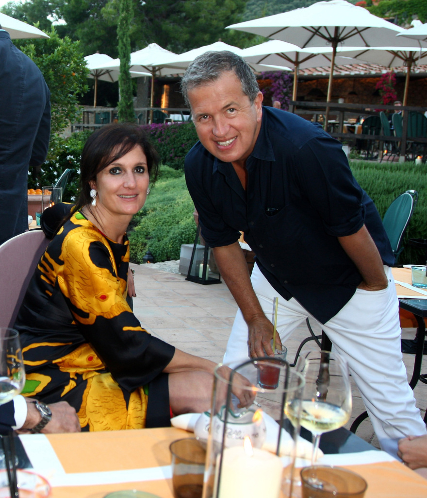 Η μεγάλη κυρία της μόδας Maria Grazia Chiuri «κρεμάει» τα ψαλίδια της