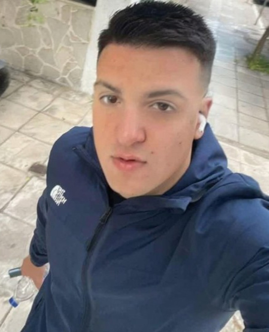 Θρήνος στην Πάτρα για τον 18χρονο Νίκο και τον 19χρονο Δημήτρη που σκοτώθηκαν σε τροχαίο - Κηδεύονται την Τρίτη