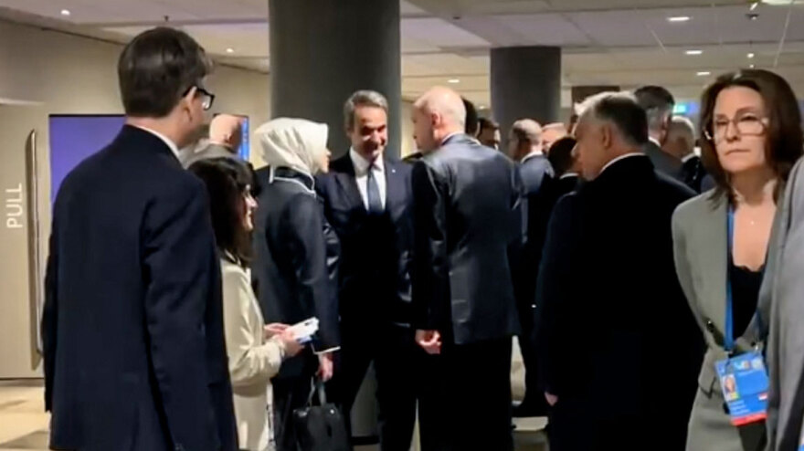 Δεκάλεπτο τετ α τετ Μητσοτάκη- Ερντογάν στη Χάγη - «Δεν ετεροπροσδιοριζόμαστε» είπε ο πρωθυπουργός για το ραντεβού Τραμπ με τον πρόεδρο της Τουρκίας