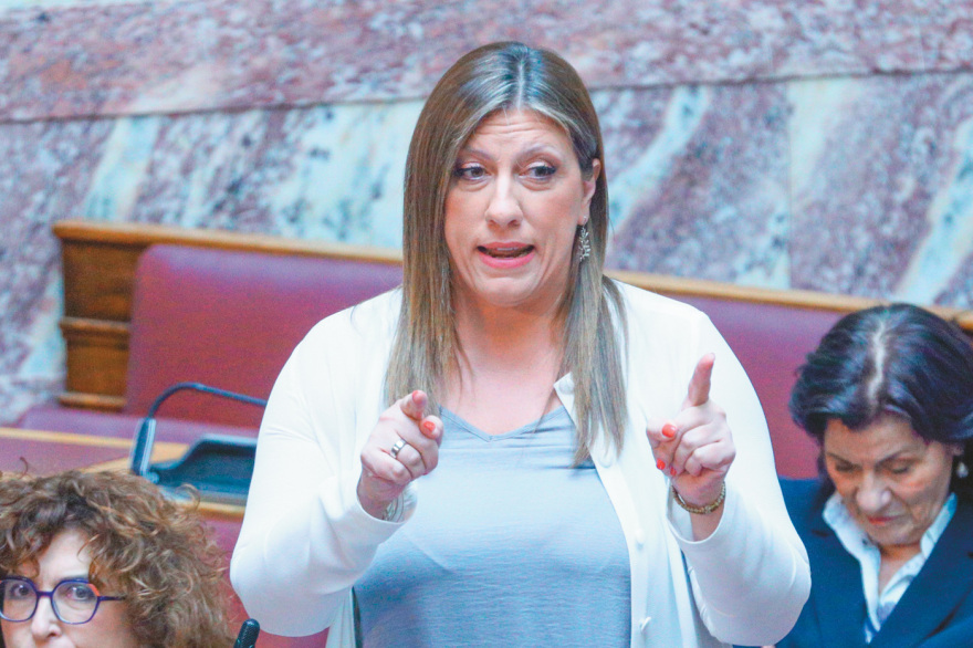 Νάταλι Κάρνιφ για Ζωή Κωνσταντοπούλου: «Είναι απίστευτο που μια γυναίκα υπερασπίστηκε τον βιαστή μου» 