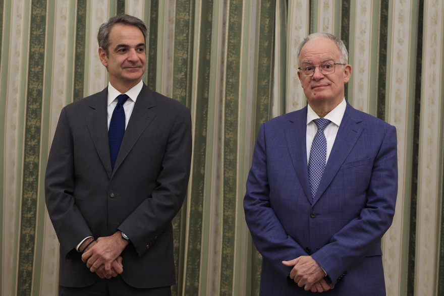 Ορκίστηκαν ο νέος υπουργός Μετανάστευσης, Θάνος Πλεύρης και τρεις υφυπουργοί - Δείτε βίντεο και φωτογραφίες