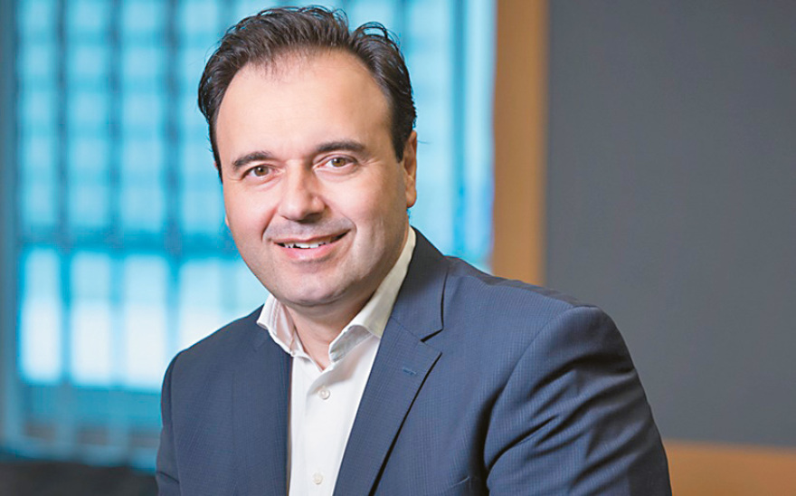 Εφαρμογή MyStreet για τα κατειλημμένα με τραπεζοκαθίσματα πεζοδρόμια στις πόλεις - Ποιος όμως θα τους ελέγχει;