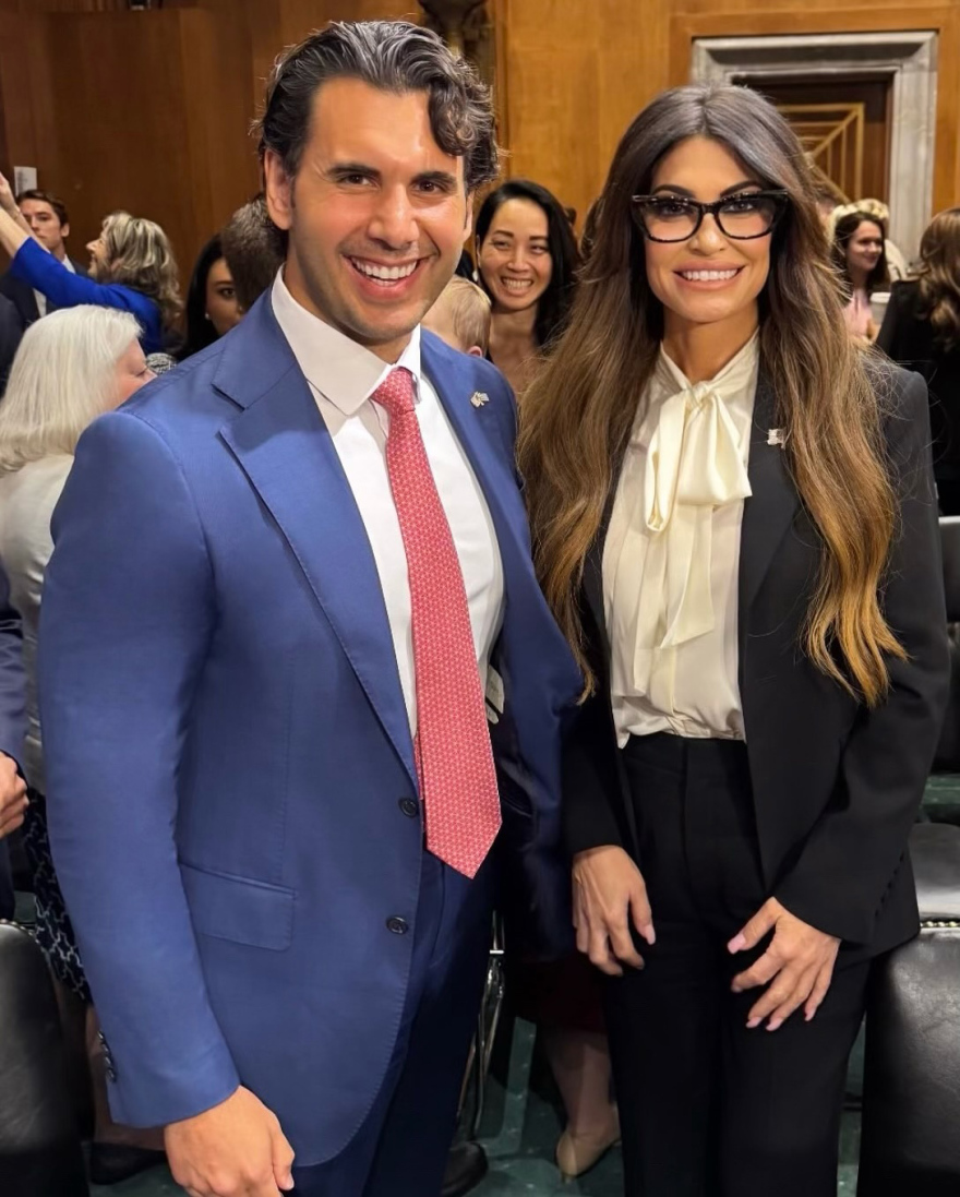 Το παρασκήνιο της ακρόασης της Κίμπερλι Γκιλφόιλ στη Γερουσία - Οι φωτογραφίες με Τσούνη, Κατσιματίδη και τον εγγονό του Τραμπ, πριν έρθει στην Ελλάδα
