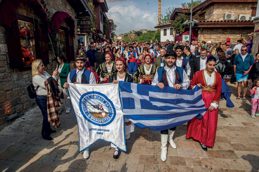 Από την Κρήτη στη Σίδη - ένα τραπέζι δρόμος